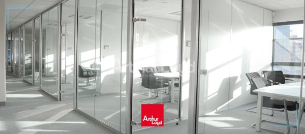 Bureaux à louer ou à vendre à Roubaix quartier d'affaires recherché