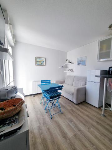 Saint-Pierre-la-mer (11560) Appartement T2 de 23 m2 avec parking 11560 Saint Pierre La Mer