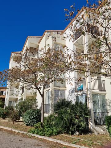 Saint-Pierre-la-mer (11560) Appartement T2 de 23 m2 avec parking 11560 Saint Pierre La Mer