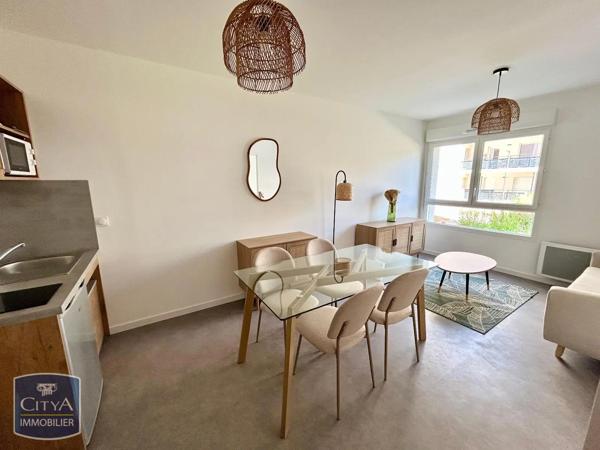 Appartement à louer 2 pièces 38.82m² Joué-lès-Tours (37300)