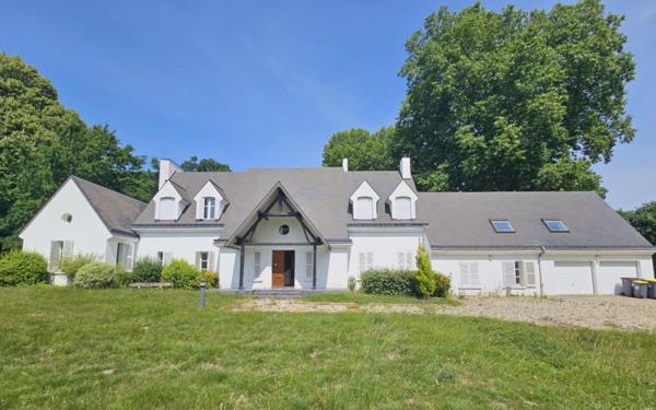Maison à vendre    9 pièces •  Soisy-sur-Seine