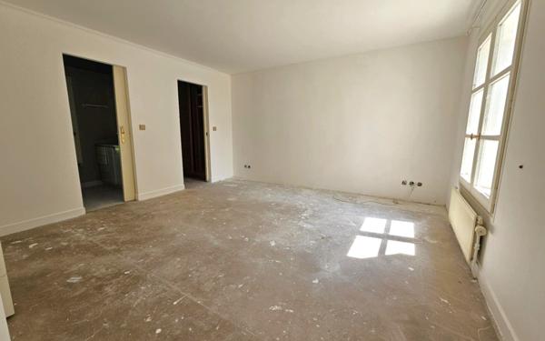 Maison à vendre    9 pièces •  Soisy-sur-Seine