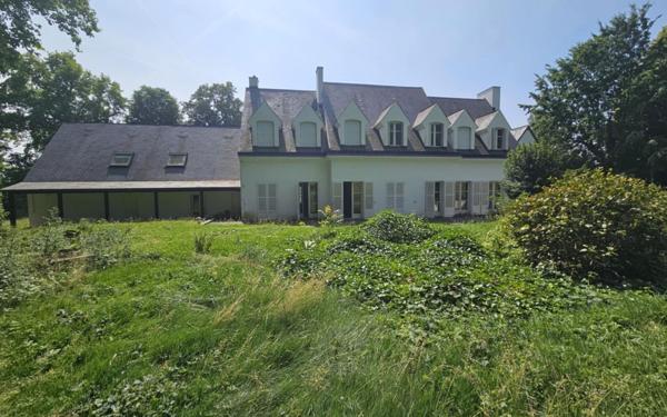 Maison à vendre    9 pièces •  Soisy-sur-Seine