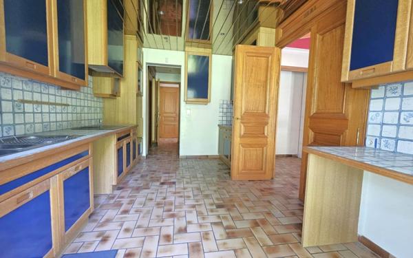 Maison à vendre    9 pièces •  Soisy-sur-Seine