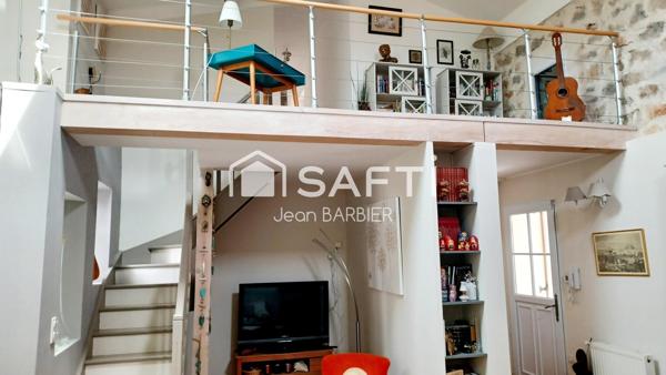 EN EXCLUSIVITE, Secteur des 4 chemins des routes, sur une parcelle de terrain de 464m², belle maison familiale de 13m² avec piscine et garage