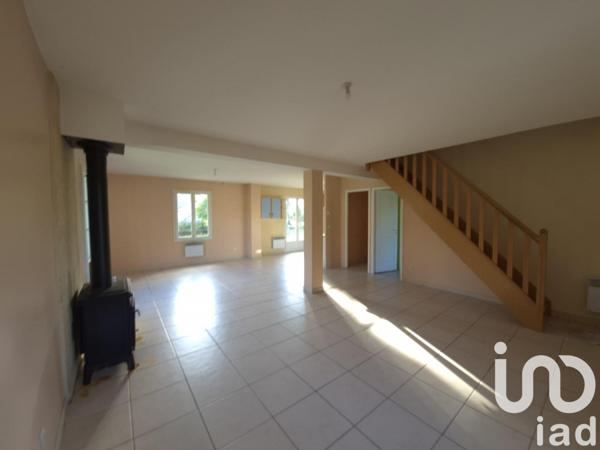 Maison 7 pièces de 127 m² à Vimory (45700)