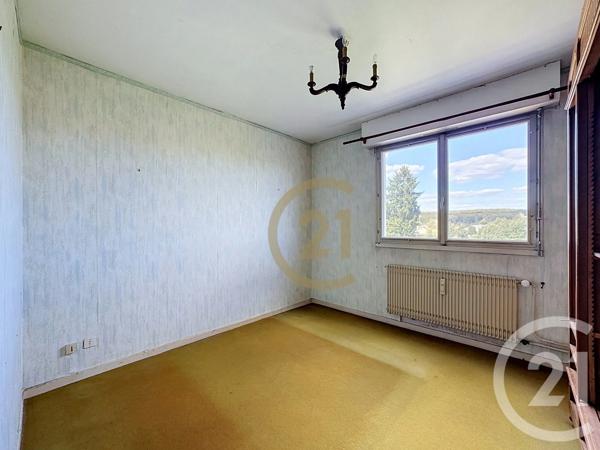 Appartement F4 à vendre  4 pièces - 81,80 m 2   LUXEUIL LES BAINS  - 70