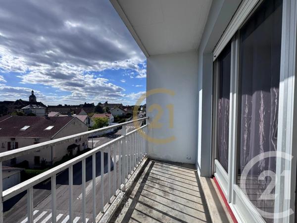 Appartement F4 à vendre  4 pièces - 81,80 m 2   LUXEUIL LES BAINS  - 70