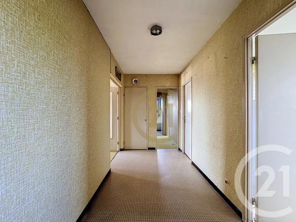 Appartement F4 à vendre  4 pièces - 81,80 m 2   LUXEUIL LES BAINS  - 70