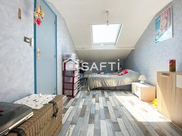 Maison 5 pièces avec garage et 4 chambres