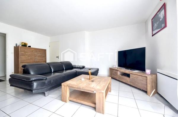 Maison plein pied avec piscine centre St Sulpice