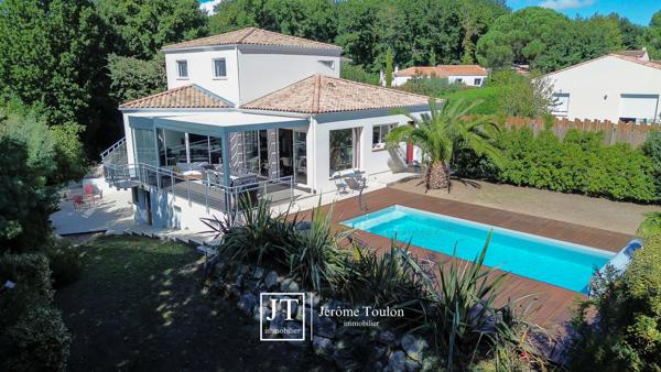 Maison 4 pièce(s) 3 chambre(s) 153 m²