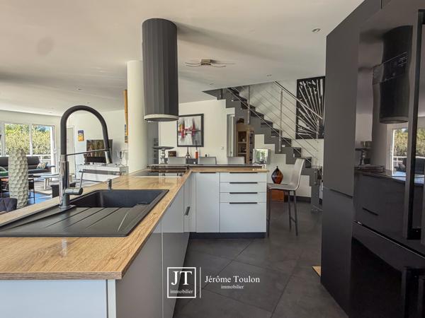 Maison 4 pièce(s) 3 chambre(s) 153 m²