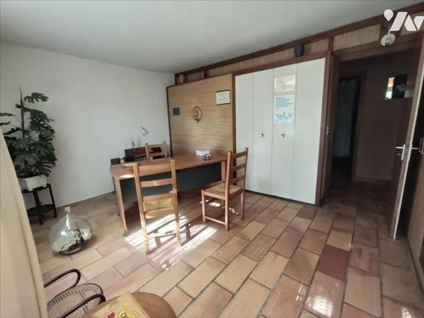 Maison familiale de 270 m² avec dépendances à 2 pas du centre historique de Dole