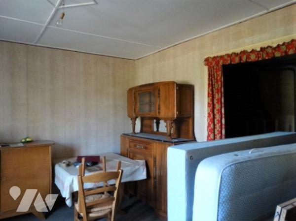 Maison ancienne sur CINQUETRAL d'environ 180m² avec petit jardin.