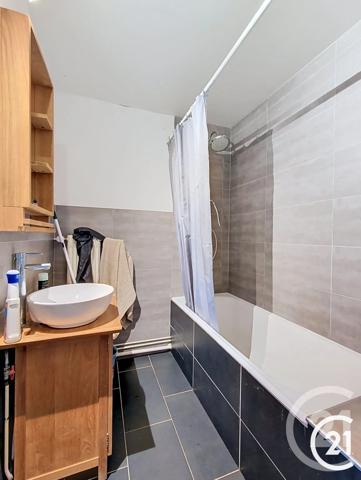 Appartement F2 à vendre  2 pièces - 49,81 m 2   MONTBELIARD  - 25