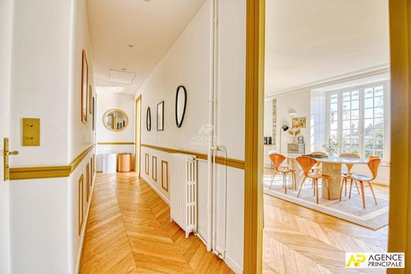 Versailles Notre-Dame Les Prés- Appartement 6 pièces 158 m² au sol (150 m² Carrez) 2eme et dernier étage - - €1 595 000 ** - Référence 27639
