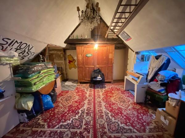 Maison de Maitre à restaurer (Clermont centre)