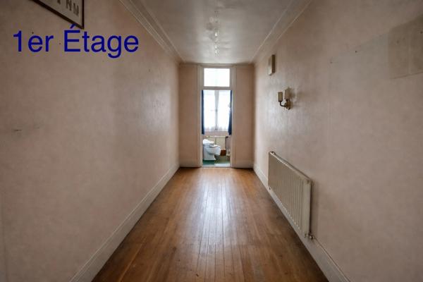 Maison de Maitre à restaurer (Clermont centre)