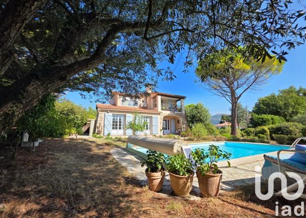 Maison à vendre 5 pièces 110 m² Châteauneuf-Grasse