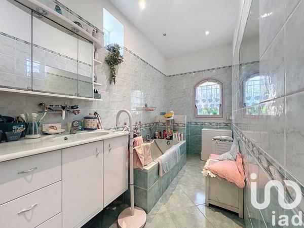 Maison à vendre 5 pièces 110 m² Châteauneuf-Grasse