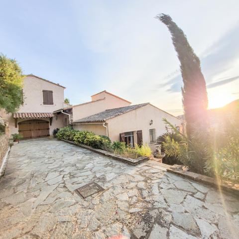 Maison à vendre  5 pièces - 160 m2 CAVALAIRE SUR MER - 83