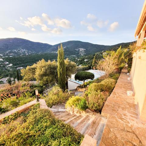 Maison à vendre  5 pièces - 160 m2 CAVALAIRE SUR MER - 83