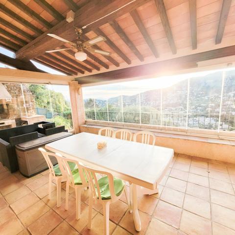 Maison à vendre  5 pièces - 160 m2 CAVALAIRE SUR MER - 83