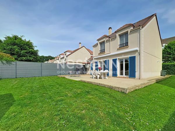À vendre Maison individuelle de 5 pièces d'environ 92m² située proche forêt à Bois d'Arcy
