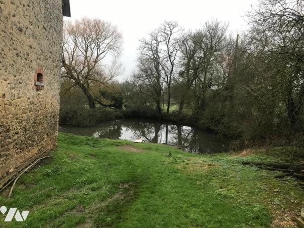 LOGE EN PIERRE A RENOVER