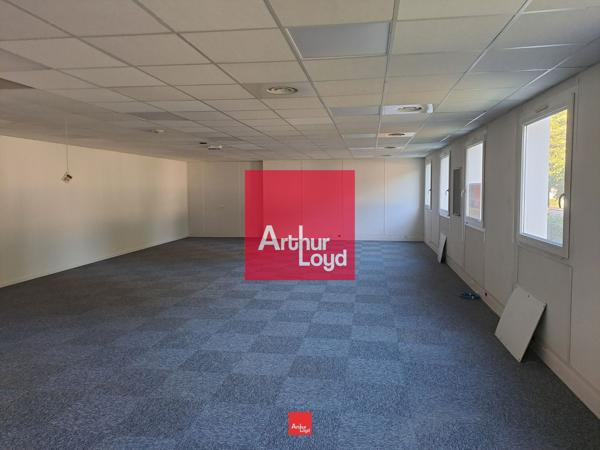 A LOUER BUREAUX PARC SUD GALAXIE ECHIROLLES AVEC PARKING