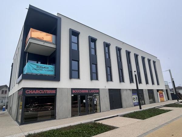 PERONNAS CENTRE - BUREAUX NEUFS A LOUER AVEC PARKINGS