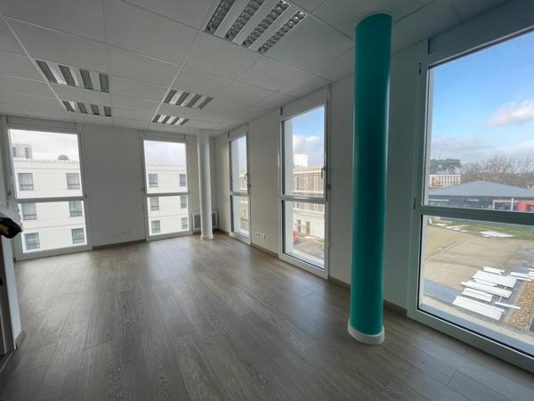 LOCATION BUREAUX 634 M² DIVISIBLES - ZONE ATLANPARC A PLESCOP