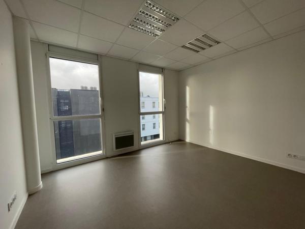 LOCATION BUREAUX 634 M² DIVISIBLES - ZONE ATLANPARC A PLESCOP
