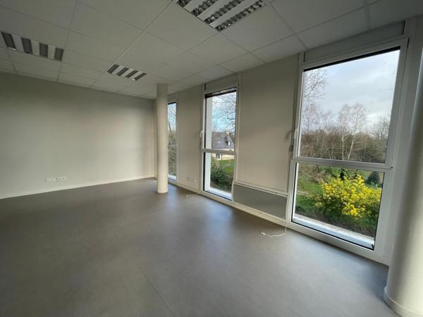 LOCATION BUREAUX 634 M² DIVISIBLES - ZONE ATLANPARC A PLESCOP