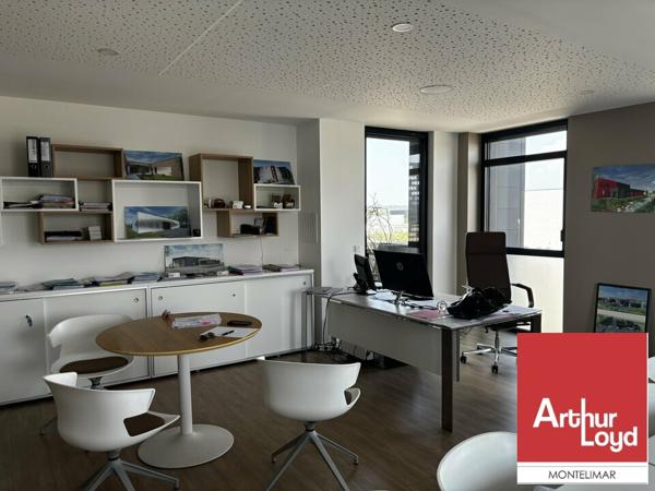 A VENDRE - IMMEUBLE LE MONTÉLISUD - PLATEAU DE BUREAUX AU 2ÈME ÉTAGE AVEC ASCENSEUR DE 190 M2