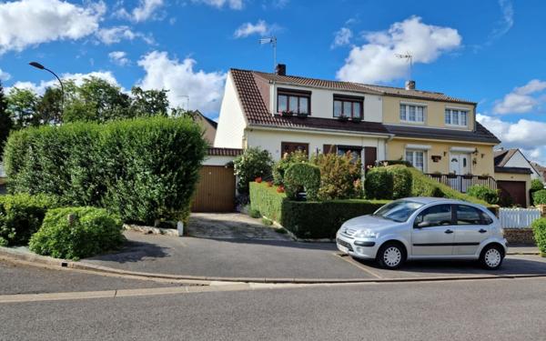 Maison à vendre    4 pièces • 94 m2 Saint-Quentin