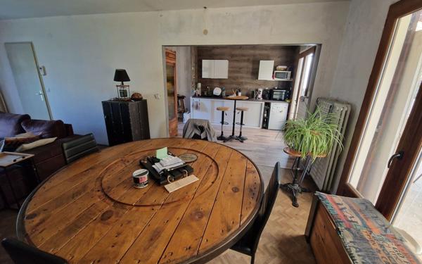 Maison à vendre    4 pièces • 94 m2 Saint-Quentin