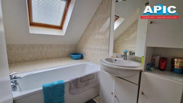 SAINT BRICE SOUS FORET,

APPARTEMENT VENDU LOUÉ.

Dans ...