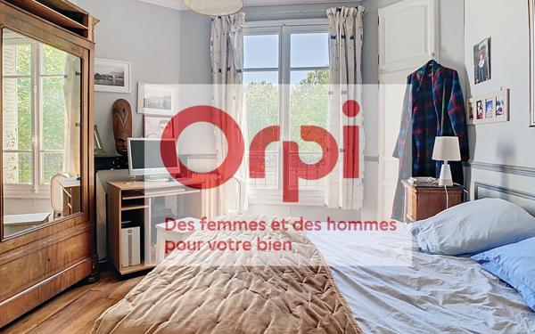 Appartement à vendre    5 pièces • 102,28 m2 Issy-les-Moulineaux