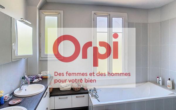 Appartement à vendre    5 pièces • 102,28 m2 Issy-les-Moulineaux