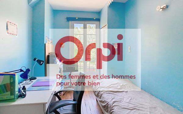 Appartement à vendre    5 pièces • 102,28 m2 Issy-les-Moulineaux