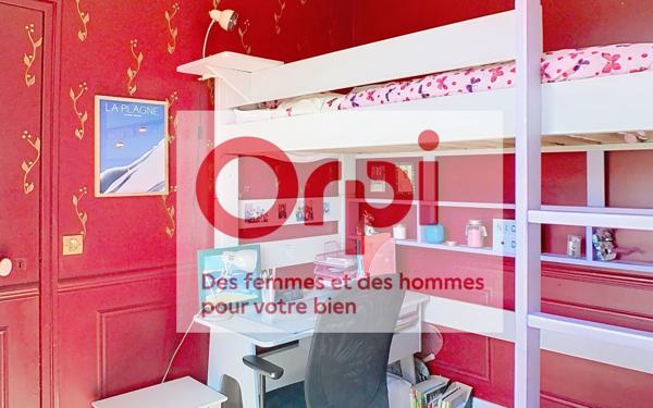 Appartement à vendre    5 pièces • 102,28 m2 Issy-les-Moulineaux