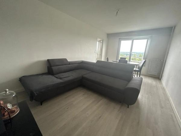Appartement à louer 4 pièces 76.88m² Montbéliard (25200)
