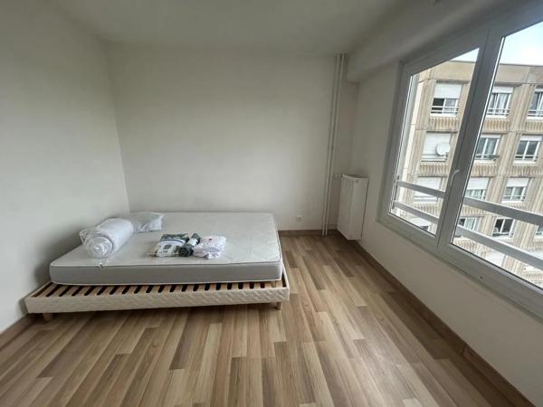 Appartement à louer 4 pièces 76.88m² Montbéliard (25200)
