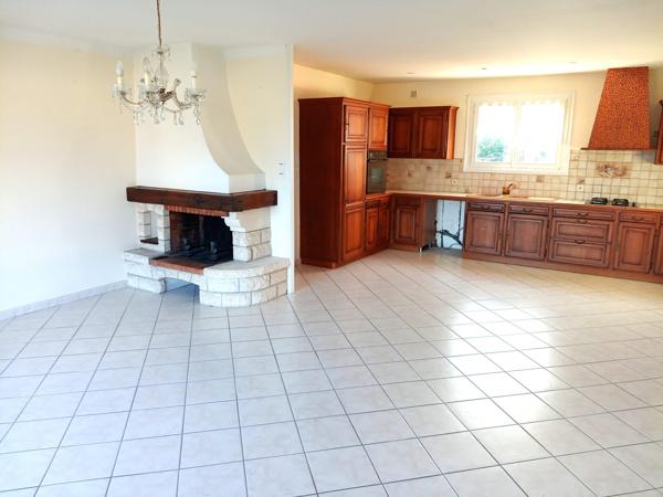 MAISON A VENDRE -166 M2 - 6 PIECES - OREE D'ANJOU