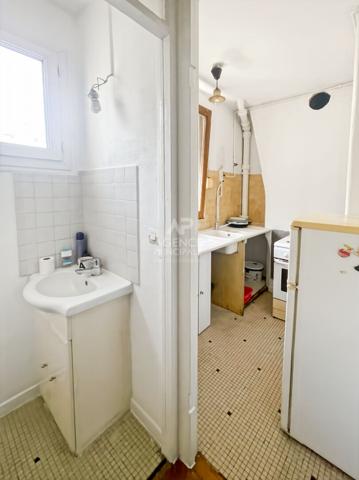 PARIS 18EME - APPARTEMENT 2 PIECES - RUE GANNERON €365 000 ** - Référence NG-6590