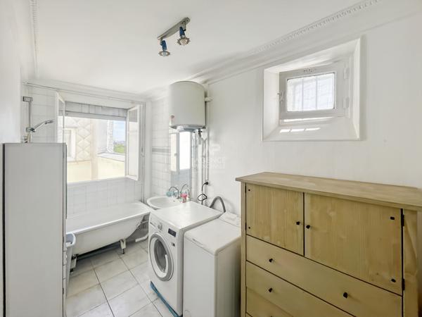 PARIS 18EME - APPARTEMENT 2 PIECES - RUE GANNERON €365 000 ** - Référence NG-6590