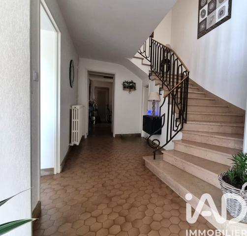 Maison à vendre 11 pièces 326 m² Scey-sur-Saône-et-Saint-Albin
