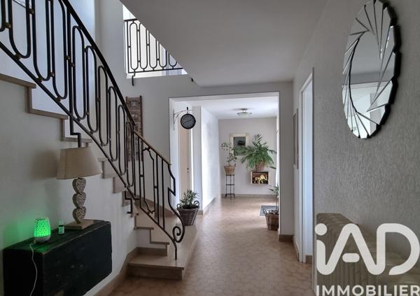 Maison à vendre 11 pièces 326 m² Scey-sur-Saône-et-Saint-Albin